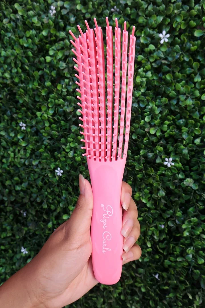 RizosCurlsPinkDetanglingFlexiBrush_720x